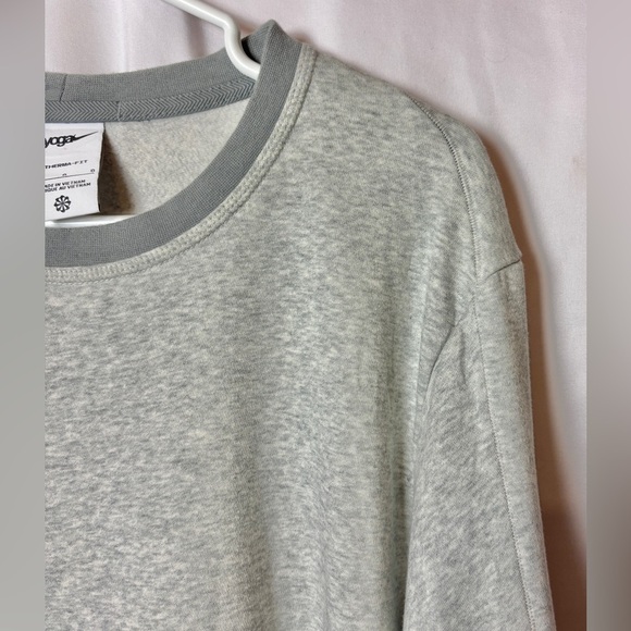 Nike Yoga Therma-Fit Long Sleeve Shirt Gray Crew Neck Men's Active Size Large - Picture 6 of 14